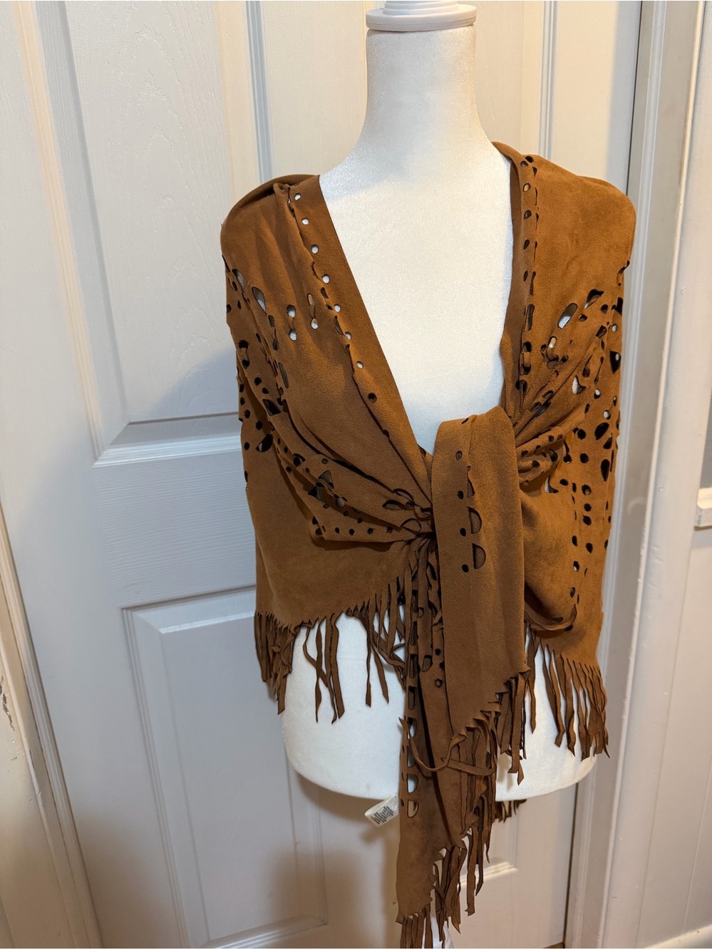 Faux Suede Laser Cut Brown Wrap OS Pre owned